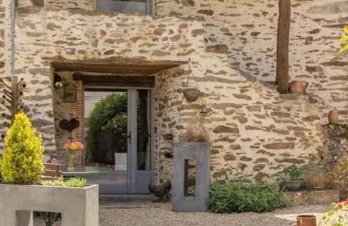 Monnieres House | Charming Gîte with Bikes in Scenic Wine Village Near Clisson