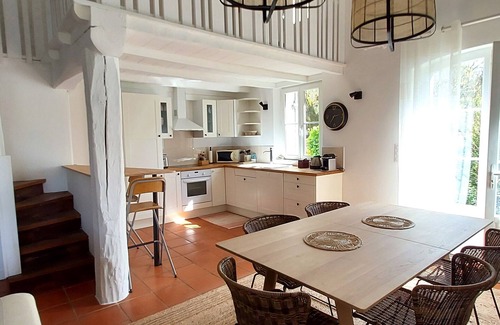 Cezac Cottage | Gîte de Charme: Perfect Getaway with Pool & Spa Amenities