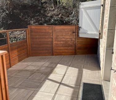 Moyrazes House | Oceanfront Gîte de Moyrazes: Family-Friendly Retreat