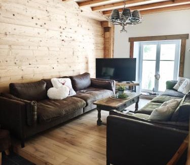 Le Valtin House | Mountain Retreat at Le Valtinet with Oceanfront Dining