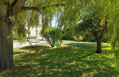 Corze House | Renovated Gîte with Garden, Near Angers & Family-Friendly