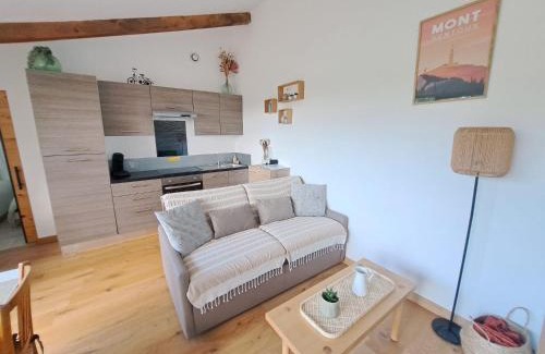 Malaucene House | Gîte de Charme with Private Spa and Oceanfront Views