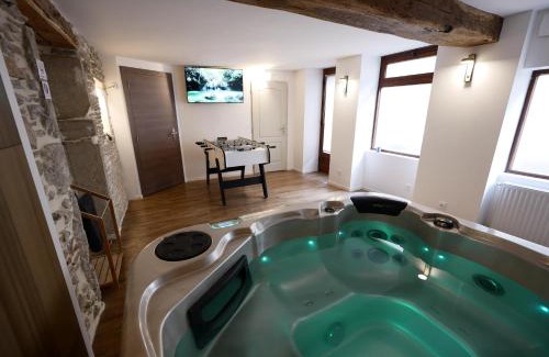 Cremieu Apartment | Relax at Gîte de Crémieu: 4-Star Stay with Hot Tub