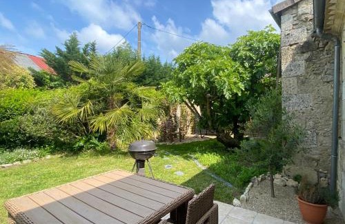 Civrac-de-Blaye House | Gîte de Fenouil - Cozy Retreat with Pool and Ocean Views