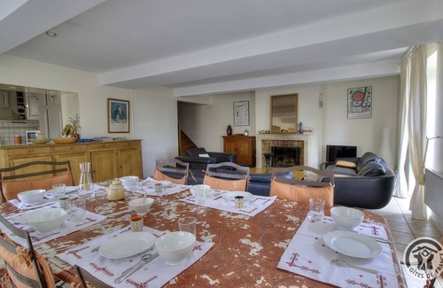 Cogny House | Gîte de Fond Moiroux: Family & Pet-Friendly Retreat