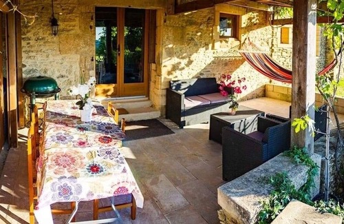 Marcillac-Saint-Quentin Cottage | Gîte de Charme Pour Accueillir des Citadins et des Familles