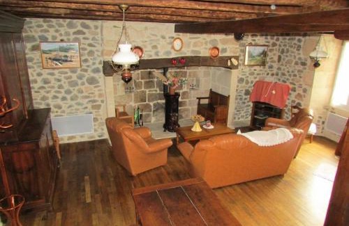 Rilhac-Xaintrie Apartment | Family-Friendly Gîte de France in Rilhac Xaintrie