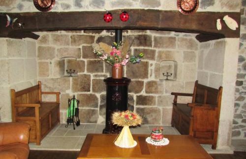 Rilhac-Xaintrie Apartment | Family-Friendly Gîte de France in Rilhac Xaintrie