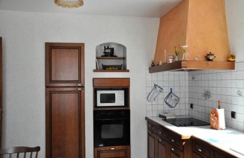 Soudeilles Apartment | Family-Friendly Retreat at Gîte de France à Soudeilles