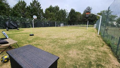 Brive-la-Gaillarde Apartment | Gîte de France Pool house 3 épis - Gîte de France 3 personnes MAE-4641