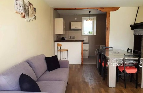 Alleyrat Villa | Relax at Gîte de France in Alleyrat with Spa Amenities