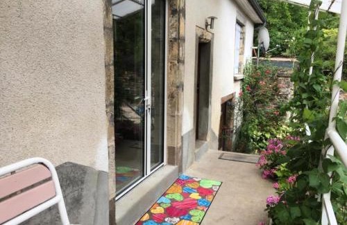 Le Pescher Apartment | Family-Friendly Retreat at Gîte de France Latour 6 People