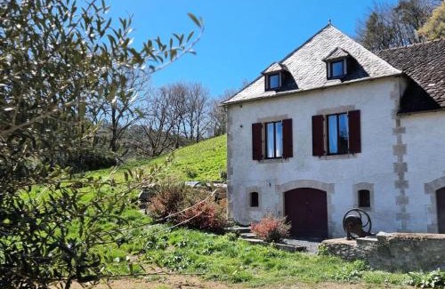 Argentat Apartment | Family-Friendly Gîte de France Le Grand Air du Paradis
