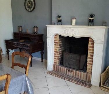 Neuille-Pont-Pierre House | Pet Friendly Oceanfront Gîte de groupe du Coudray - 9/10 Rated