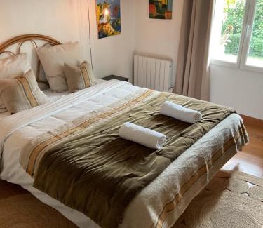 Etauliers House | Family-Friendly Gîte de Ker Val with Oceanfront Pool
