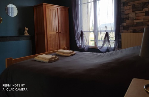Marolles-sous-Lignieres House | Gîte de l'écluse: 10/10 Rated Family-Friendly Retreat