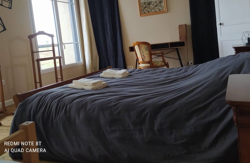 Marolles-sous-Lignieres House | Gîte de l'écluse: 10/10 Rated Family-Friendly Retreat