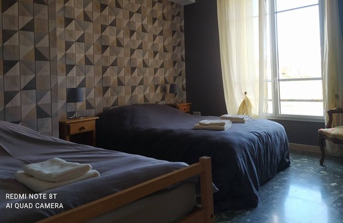 Marolles-sous-Lignieres House | Gîte de l'écluse: 10/10 Rated Family-Friendly Retreat