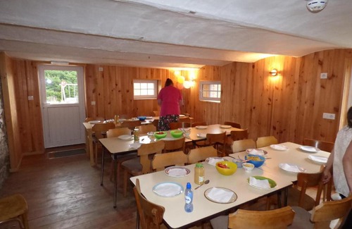 Vielsalm House | Pet-Friendly Gîte de l'épilobe: Family-Ready Retreat