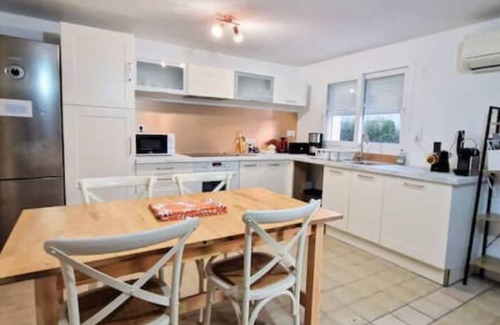 Buzet-sur-Baise House | Inviting Gîte de L'akwaba with Spa & Child-Friendly Amenities
