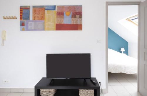 Segre Apartment | Cozy Gîte de l'Artiste in Segré - Perfect for Families