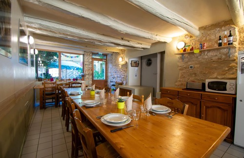Saint-Christol House | Gîte de l'ASPA: Top-Rated Stay with Spa & Family Amenities
