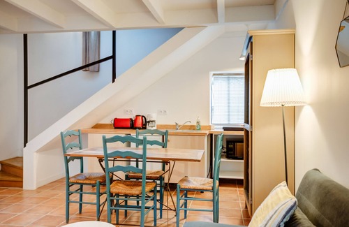 Pont-Saint-Esprit Cottage | Gîte de l'Atelier: 9.6/10 Rated with Pool & Breakfast