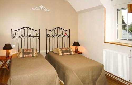 Cambes-en-Plaine House | Oceanfront Gîte de l'Epine: Guest Rated 9.8/10 Experience