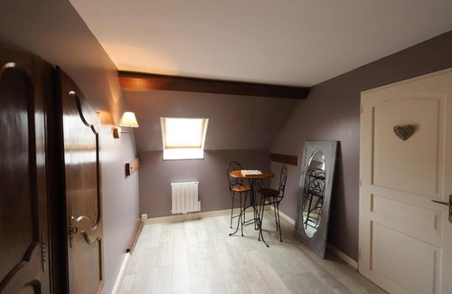Englesqueville-la-Percee House | Family-Friendly Gîte de la Girouette - Rated 8.3/10