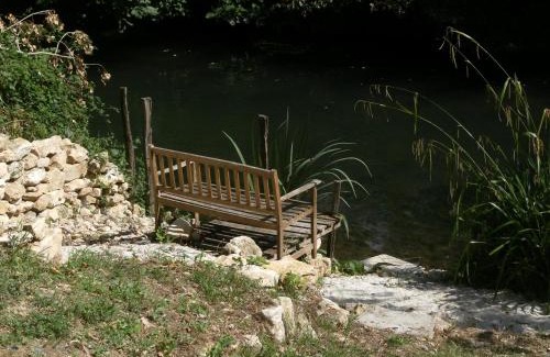 Oiron House | Pet-Friendly Retreat at Gîte de l'Octroy Poitou - Rated 9.4