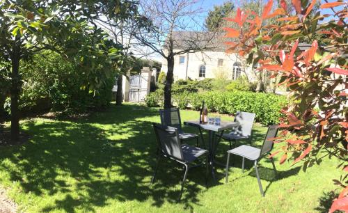 Le Molay-Littry House | Elegant Gîte de la Butte: 9.6/10 with Oceanfront Views