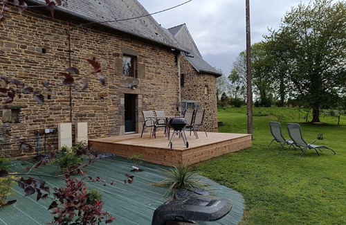 Le Mesnil-Rogues House | Gîte de la Forêt: Oceanfront Retreat with Pool Access