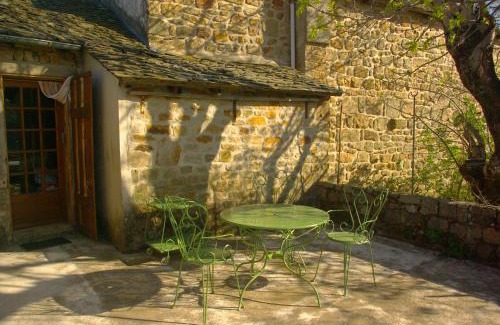 Prevencheres House | Pet-Friendly Gîte de la Garde with Excellent Guest Ratings