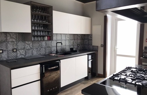 Philippeville House | Gîte de la gare: Pool, Nordic Bath & Cinema Awaits You