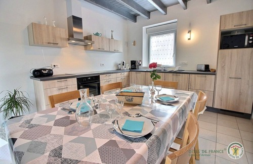 Coetmieux House | Gîte de la Glanerie: Oceanfront Family Retreat Awaits