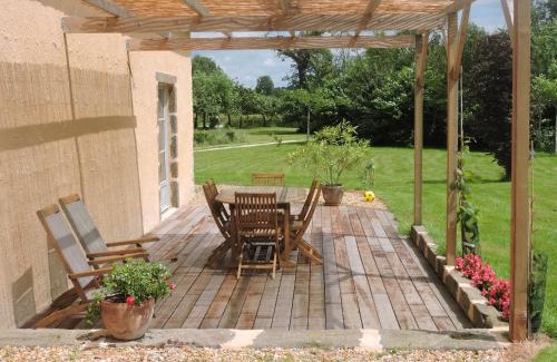 Montbizot House | Family-Friendly Retreat at Gîte de La Hertaudière: Rated 9.3