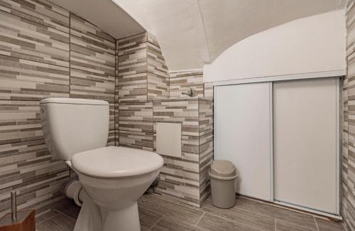 Vinay Apartment | Family-Friendly Escape at Gîte de la Liberté - Rated 9.3