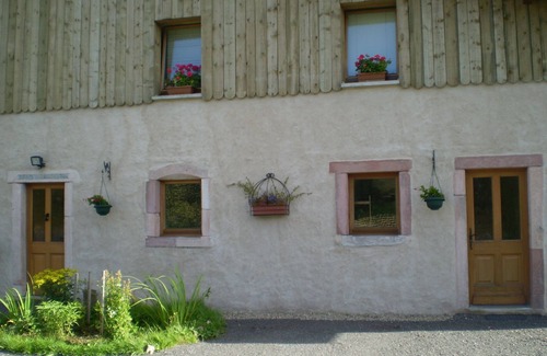 Le Valtin Apartment | Gîte de la Petite Meurthe Daffodil: Rated 9.4/10 & Family-Friendly