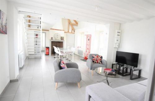 Clevilliers House | Oceanfront Retreat at Gîte de la Petite Forge - Rated 9/10