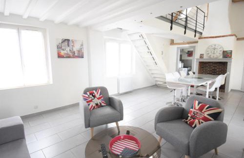 Clevilliers House | Oceanfront Retreat at Gîte de la Petite Forge - Rated 9/10
