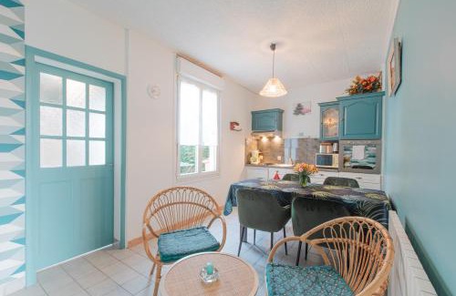 Lezardrieux House | Seaside Retreat: Gîte de la Plage with Ocean View