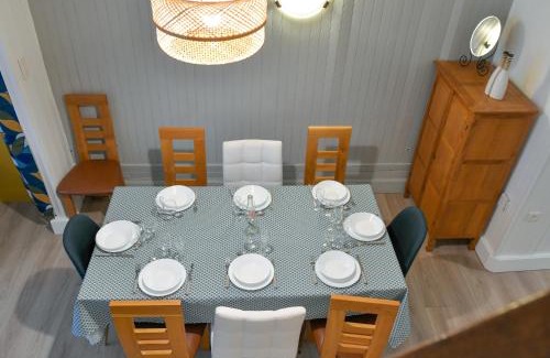 Saint-Aignan House | Gîte de Lisle: Pet and Child-Friendly Retreat with High Ratings
