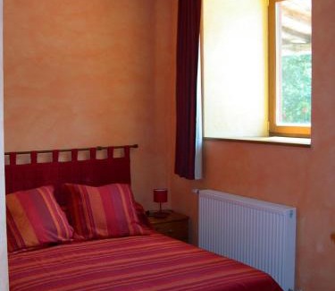 Lure Apartment | Gîte de Luré: Pet-Friendly Retreat with Oceanfront Views