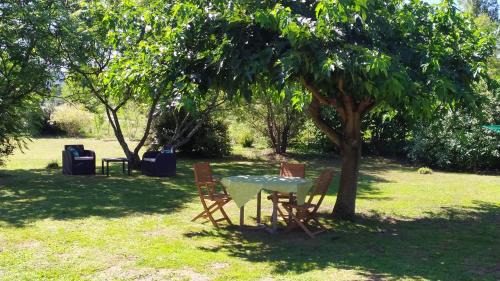 Bregnier-Cordon House | Budget-Friendly Gîte De Séjour Les Sables for Your Getaway