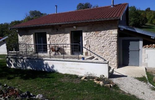 Vavincourt House | Family-Friendly Gîte de Saint-Christophe with Kitchen Access