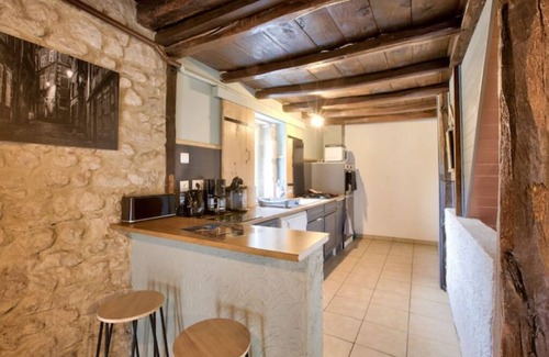 Souvigny House | Discover Gîte de Souvigny: Family-Friendly Retreat