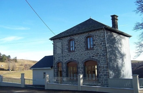 Anzat-le-Luguet House | Welcoming Gîte de Vins Haut - Anzat-le-Luguet Retreat