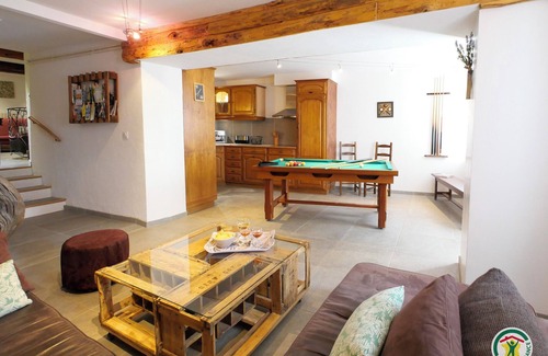Lagrand House | Gîte Del Païs: Idyllic Village Home with Pool & Spa