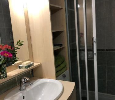 Saint-Pierre-de-Maille House | Pet-Friendly Gîte des 2 frères with High Guest Ratings