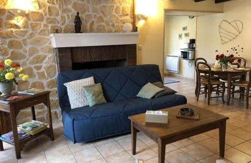 Saint-Pierre-de-Maille House | Pet-Friendly Gîte des 2 frères with High Guest Ratings
